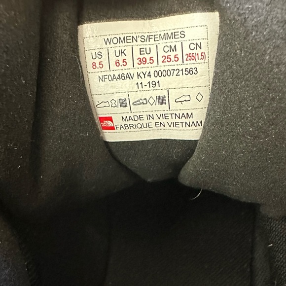 The North Face women boots size 8.5 Black Interior Fabric - Picture 7 of 7